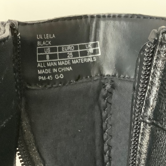 Michael Kors Kids Boots. Kids Size 8. NWT - Picture 9 of 9